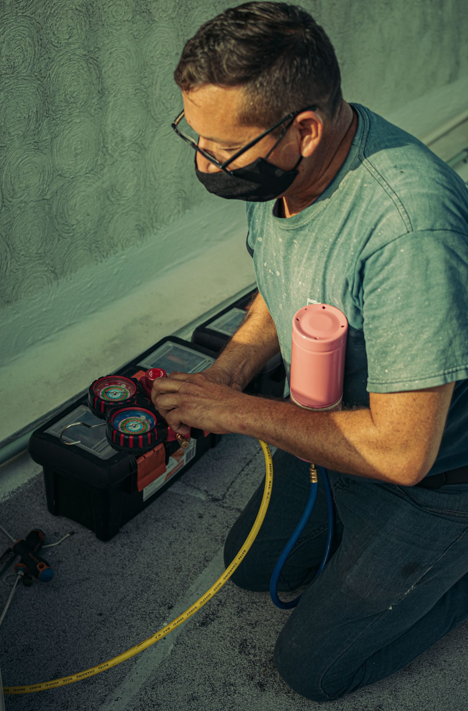 Single-stage air conditioning system